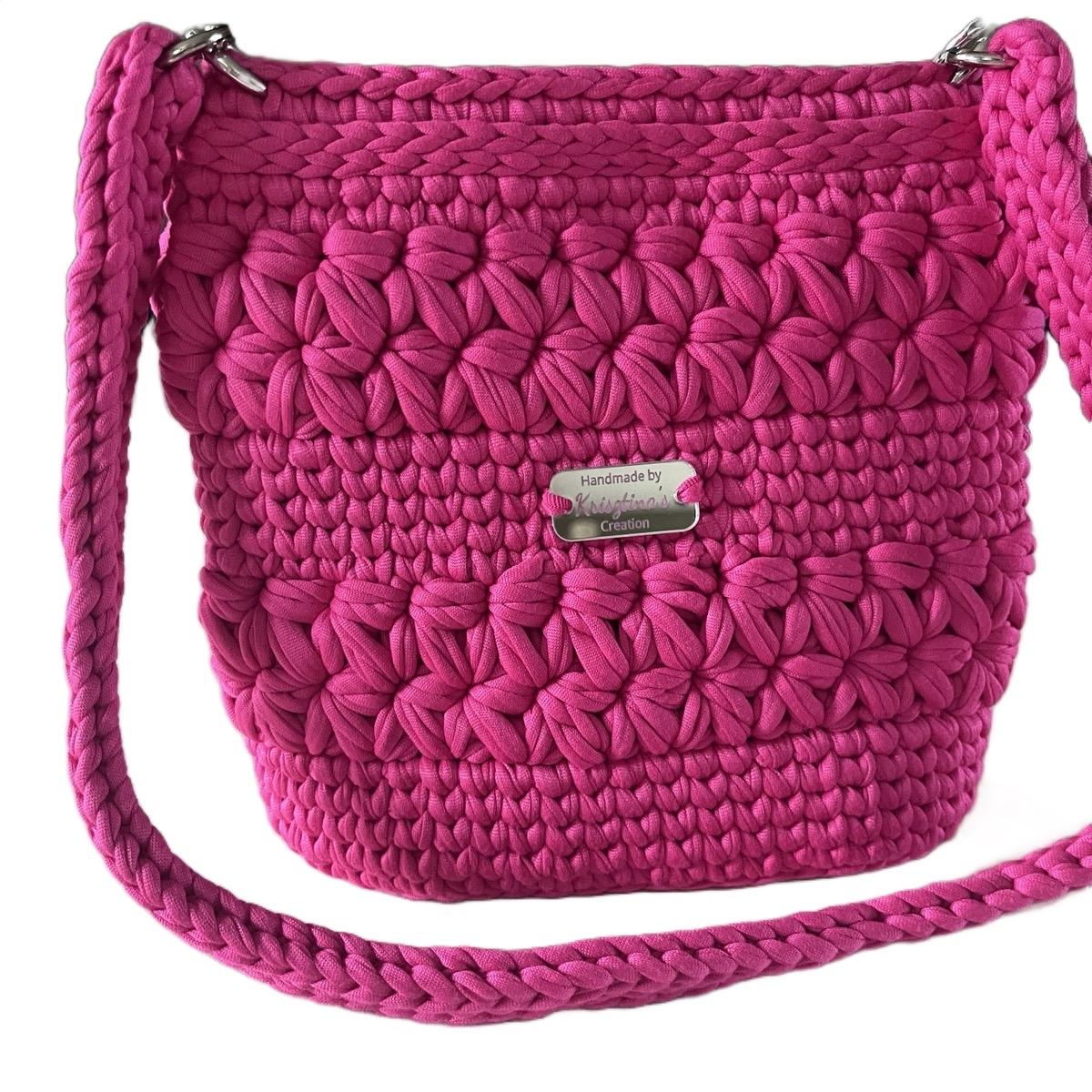 Vibrant Pink Women's Shoulder Bag - Perfect for Any Occasion