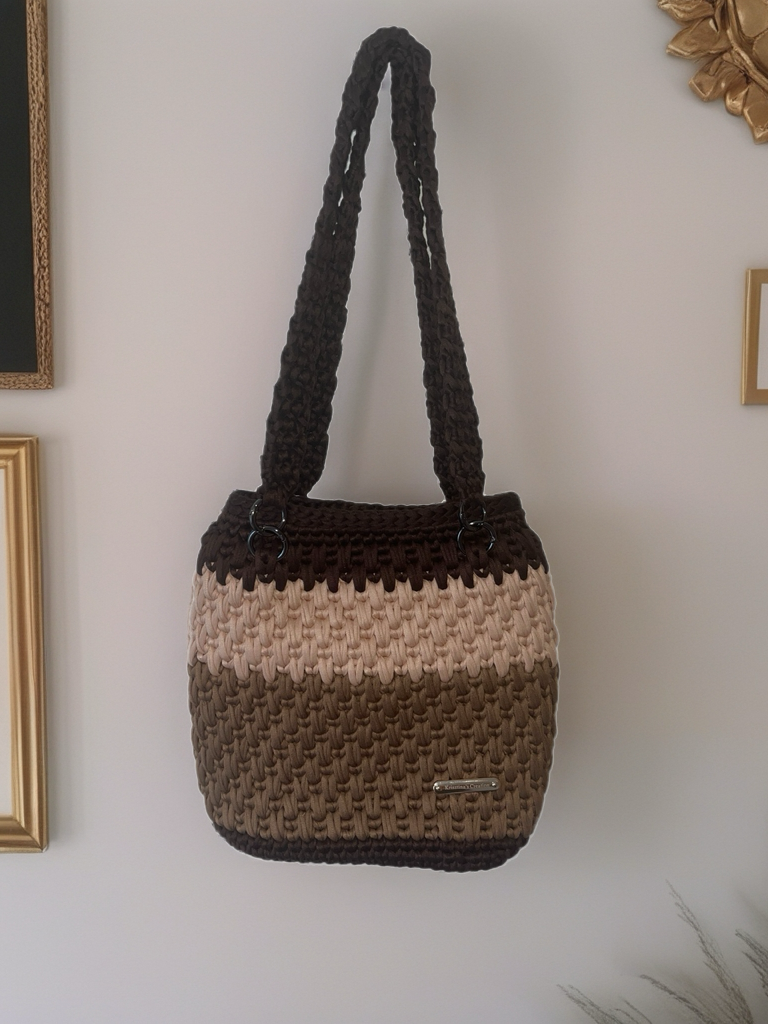 Brownish shoulder bag