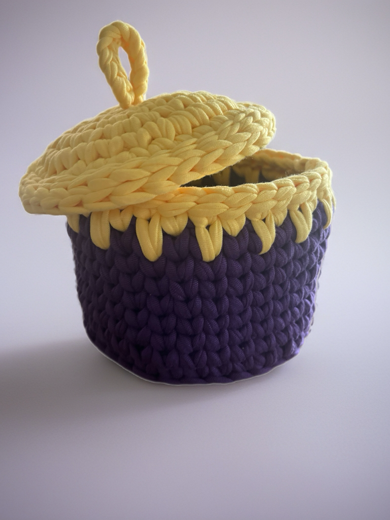 Purple-yellow basket with lid