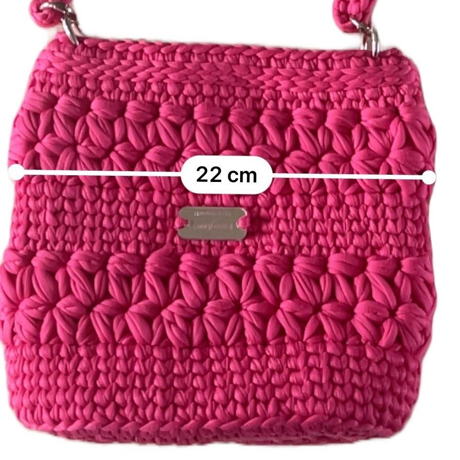 Vibrant Pink Women's Shoulder Bag - Perfect for Any Occasion