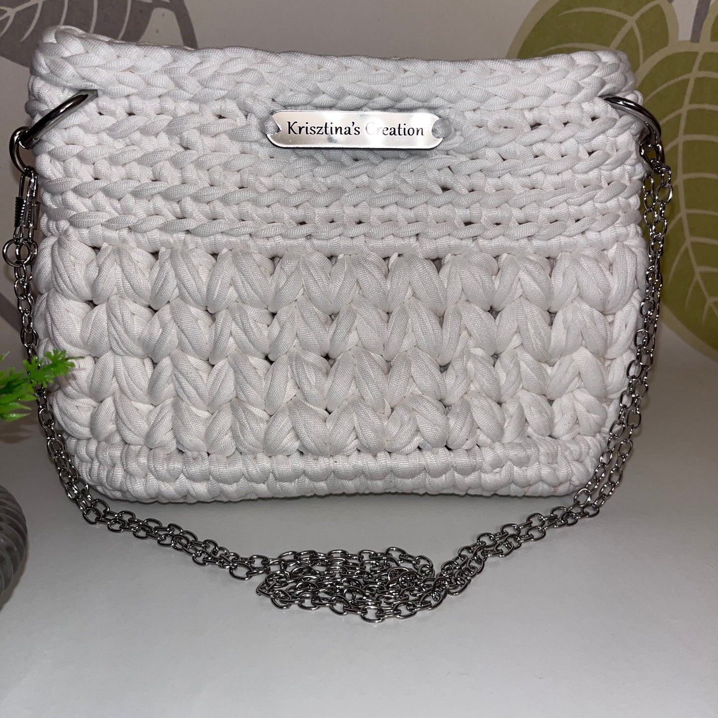 White Women's Shoulder Bag - Perfect for Any Occasion